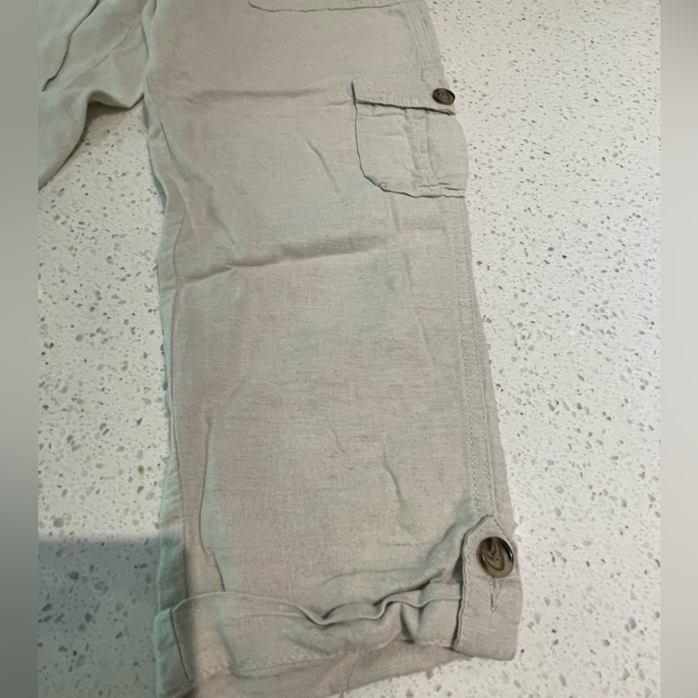 Like New - Banana Republic Linen blend Cargo Crop Size 6P (waist 16”) - Picture 4 of 4